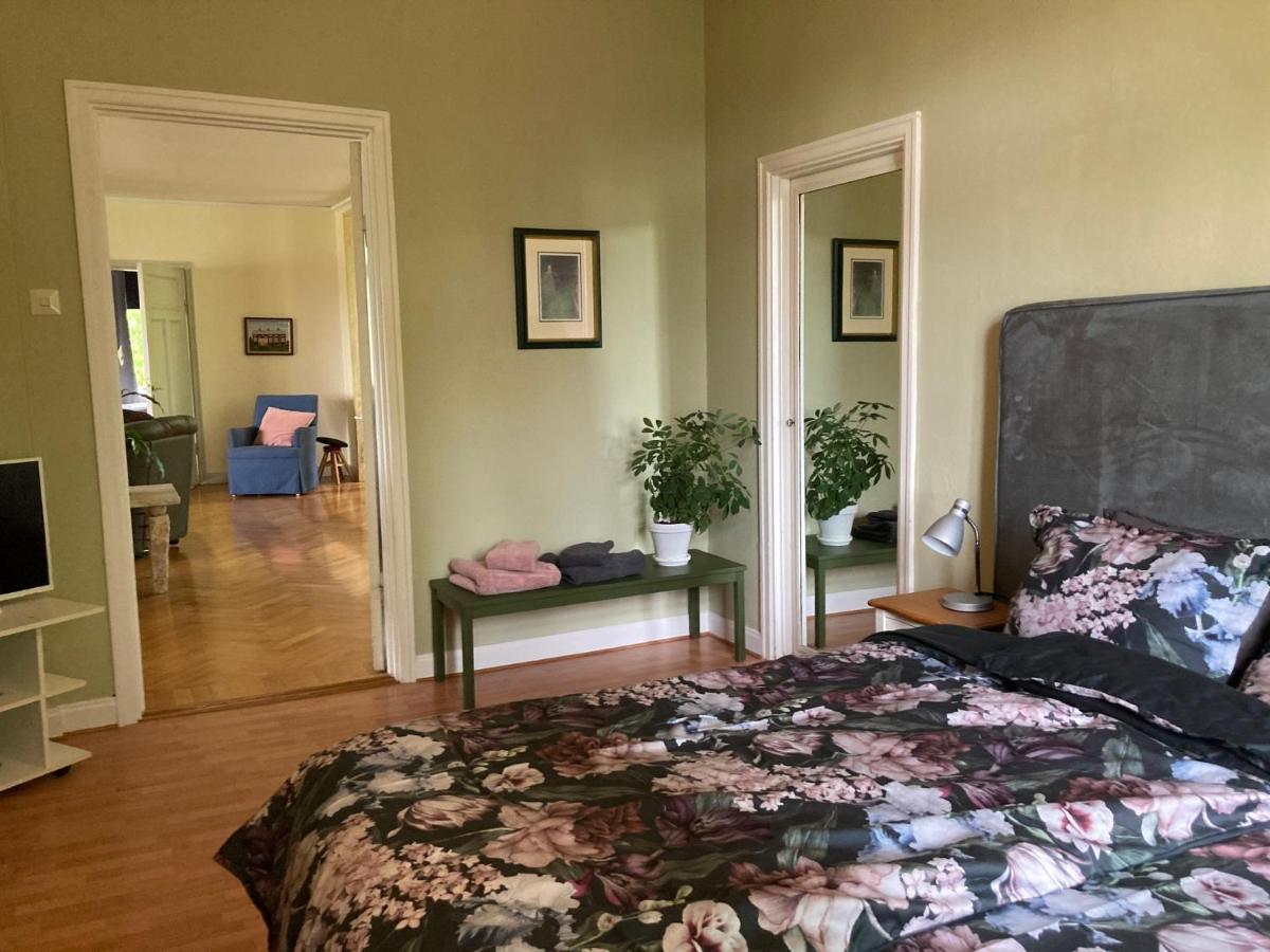 Ekeby I Bro Bed & Breakfast Exterior photo